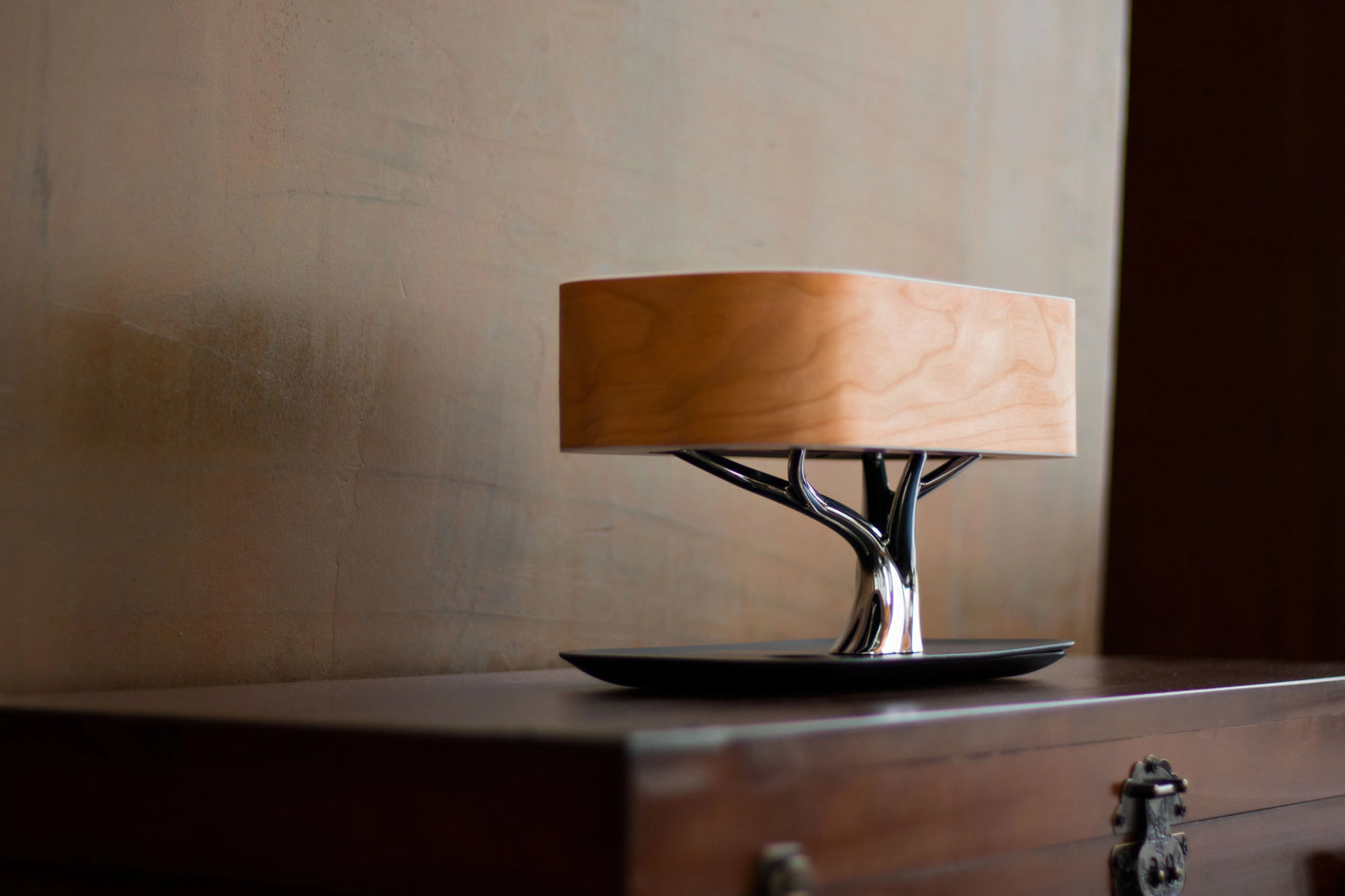 Lámpara de Madera Regulable: La Perfecta Combinación de Funcionalidad y Estética