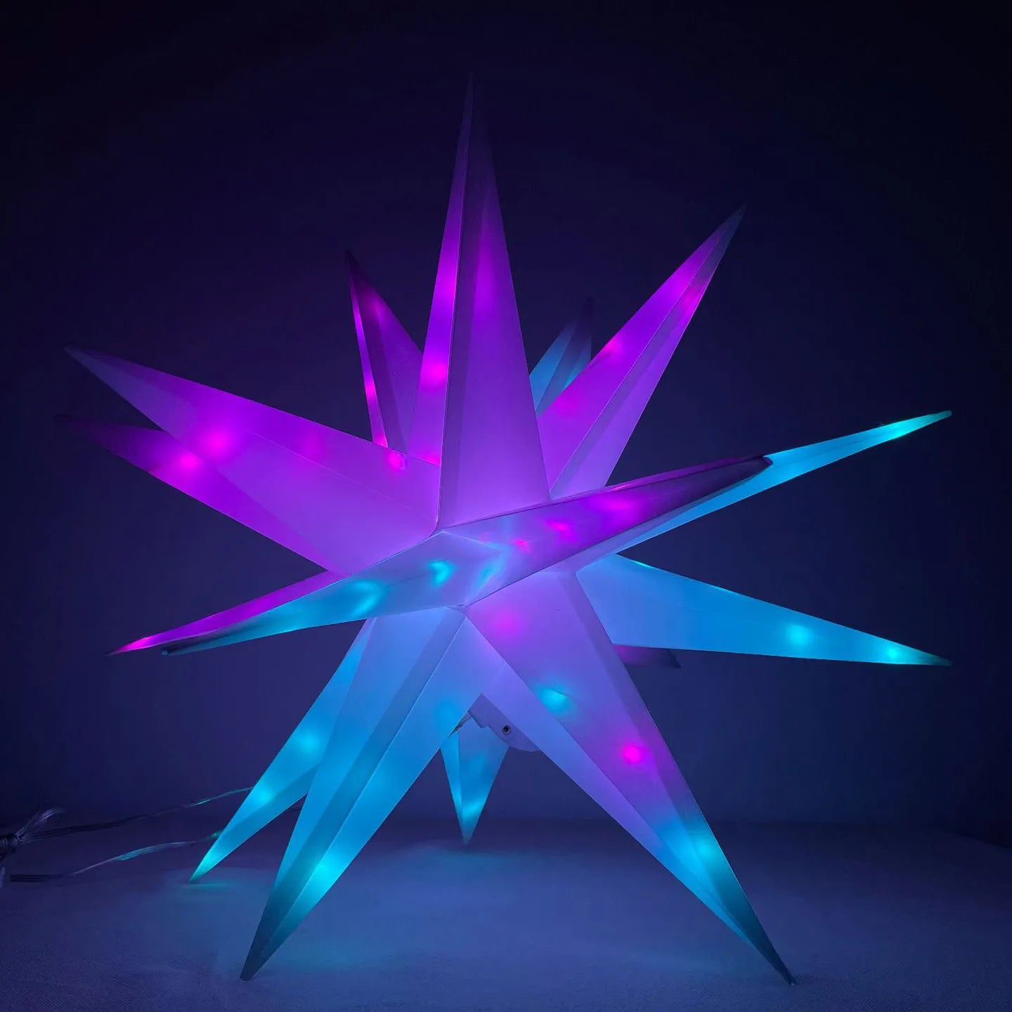 Lámpara Nocturna USB con Música: Ilumina Tus Noches